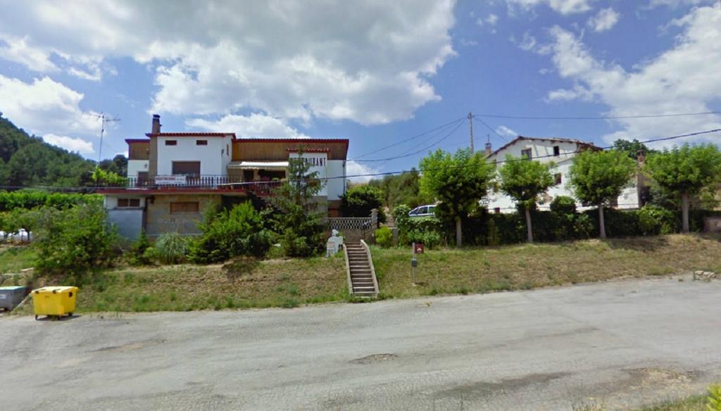 Hostal El Violi Cardona Bagian luar foto