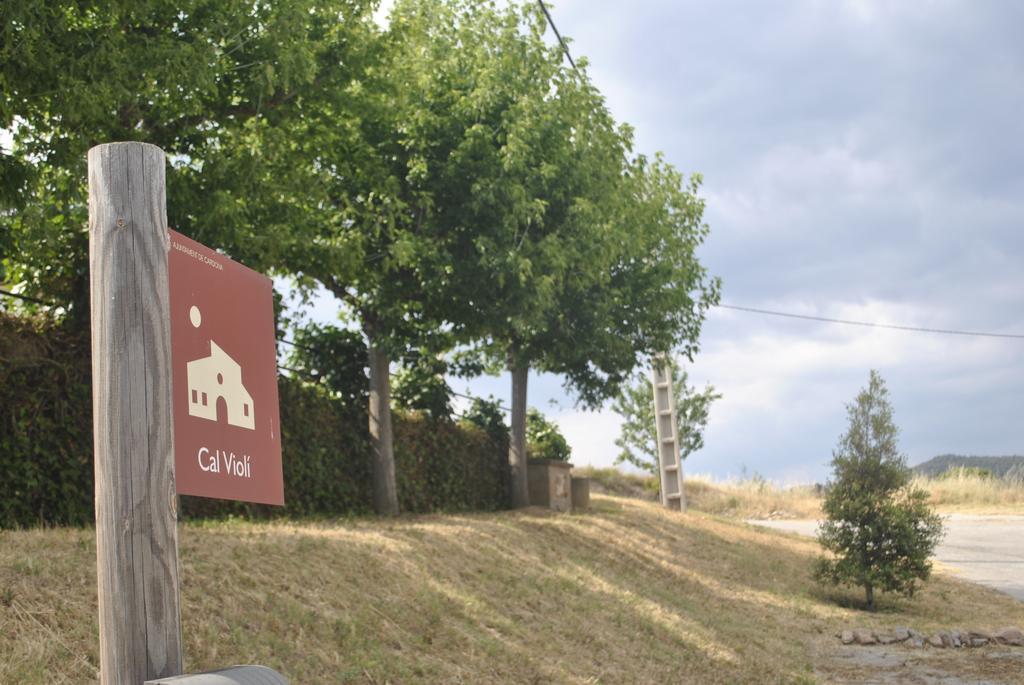 Hostal El Violi Cardona Bagian luar foto