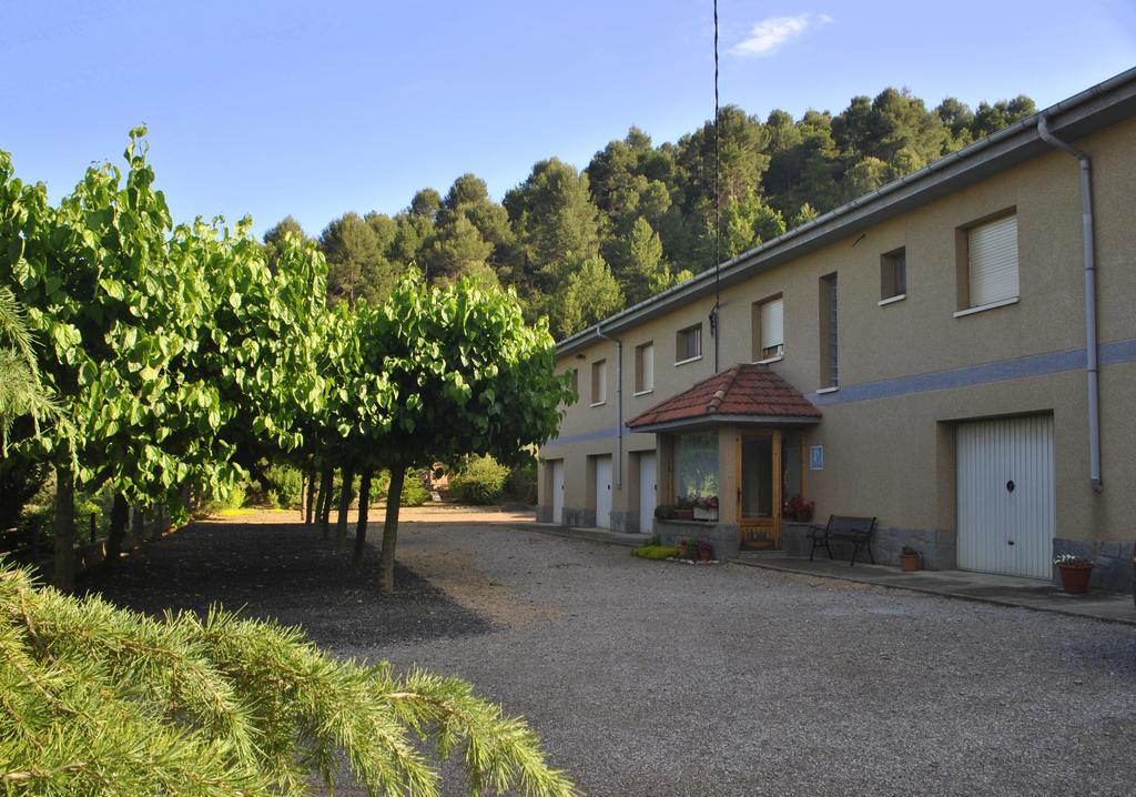 Hostal El Violi Cardona Bagian luar foto